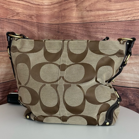 Coach Carly Hobo Shoulder Signature Bag Canvas Logo 10620 Brown Tan clean - Picture 1 of 14